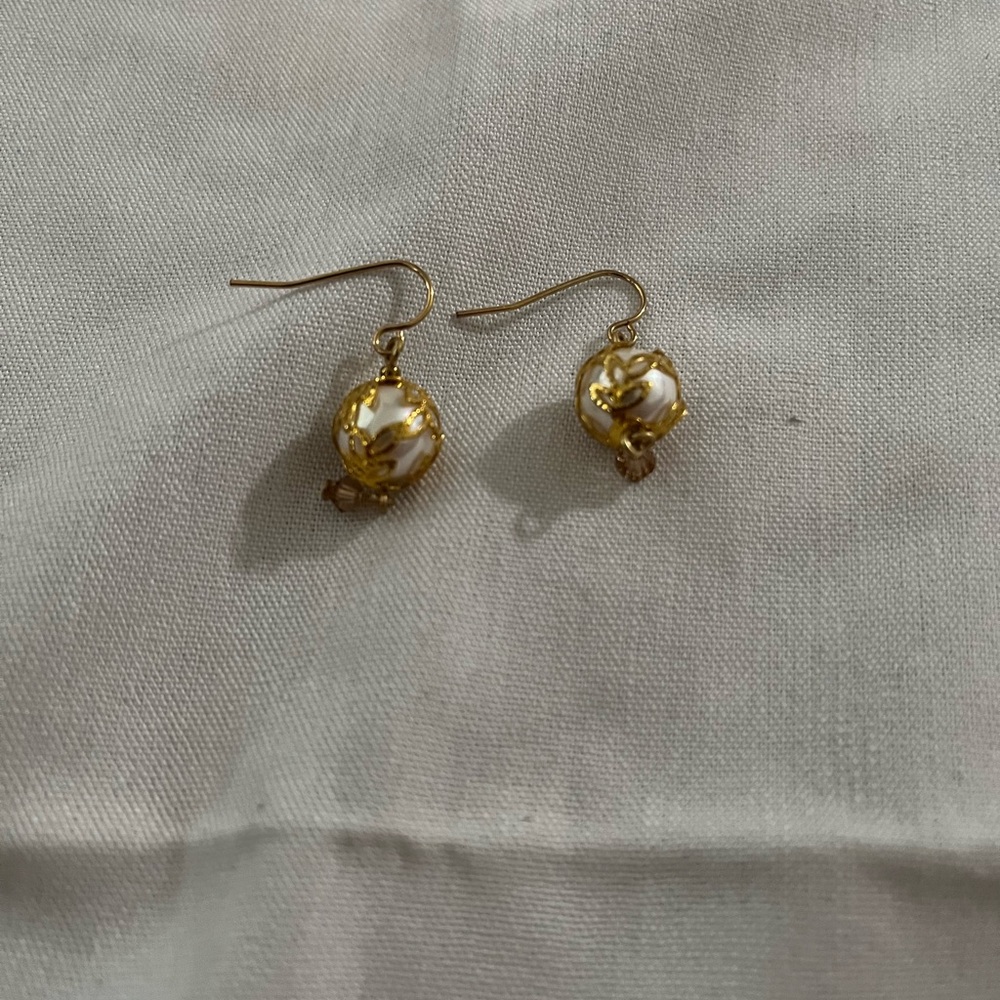 Elegant Gold plated and Pearl Drop Earrings